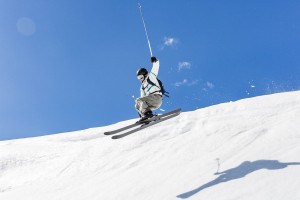 爱游戏在线娱乐官网-34岁老将在英超闪耀，有望重返国家队，英超最年轻主教练